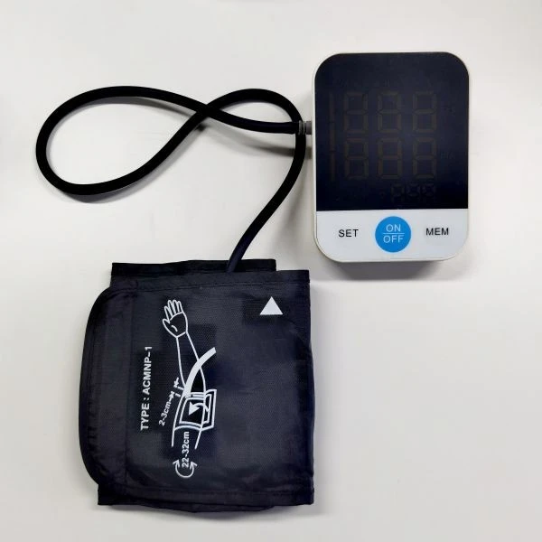 Home Blood pressure Monitoring with Lage backlit display3